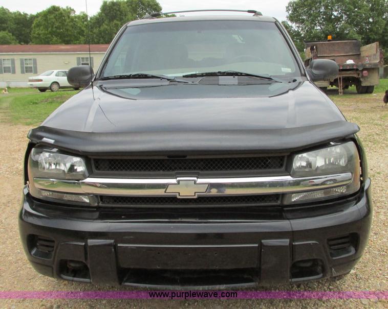 image for item B2969 2002 Chevrolet Trailblazer LS SUV