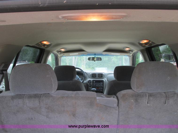 image for item B2969 2002 Chevrolet Trailblazer LS SUV