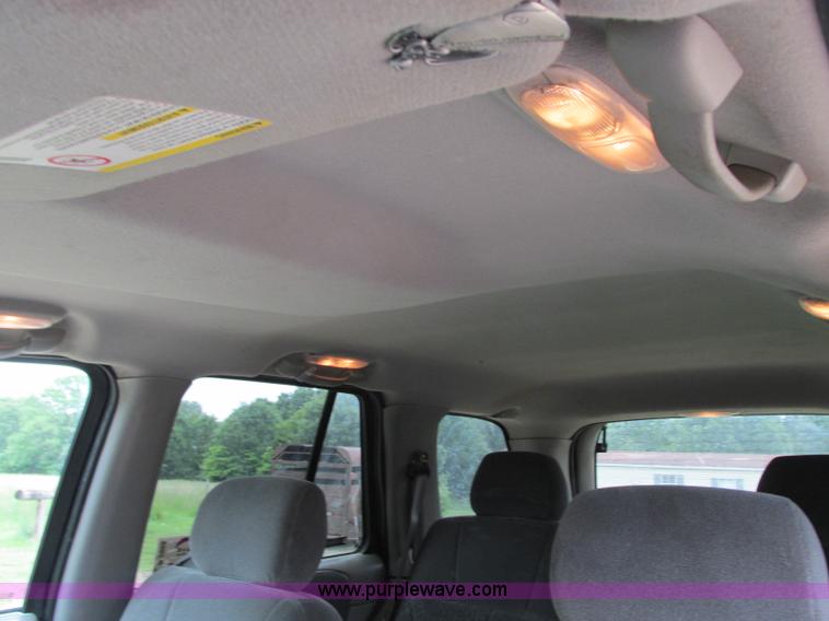 image for item B2969 2002 Chevrolet Trailblazer LS SUV