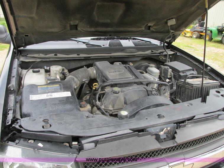 image for item B2969 2002 Chevrolet Trailblazer LS SUV