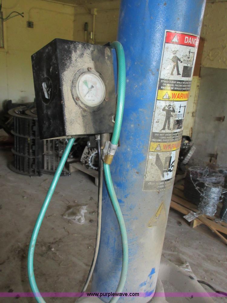 image for item BA9279 Atlas TC489X tire machine