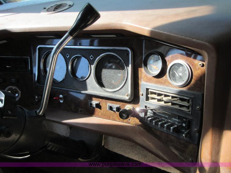 image for item BA9296 1983 Chevrolet P30 Winnebago Itasla Suncruiser RV