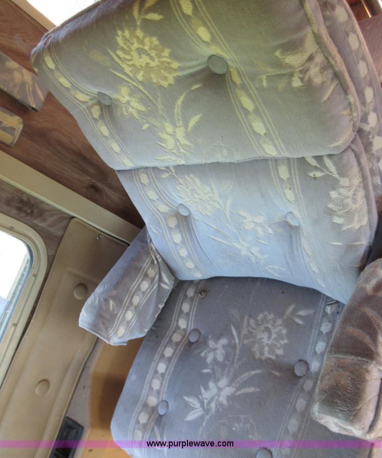 image for item BA9296 1983 Chevrolet P30 Winnebago Itasla Suncruiser RV