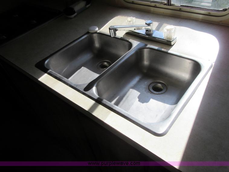 image for item BA9296 1983 Chevrolet P30 Winnebago Itasla Suncruiser RV