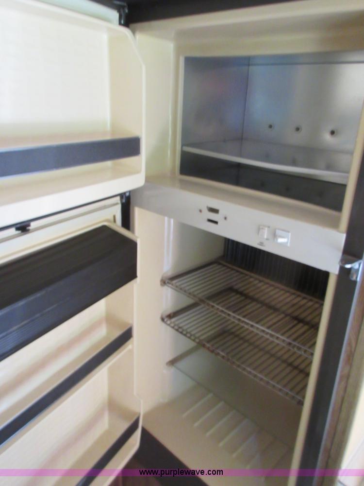 image for item BA9296 1983 Chevrolet P30 Winnebago Itasla Suncruiser RV