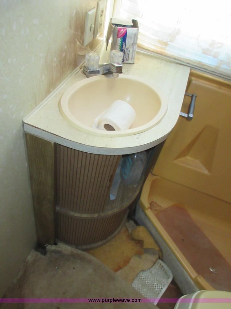 image for item BA9296 1983 Chevrolet P30 Winnebago Itasla Suncruiser RV