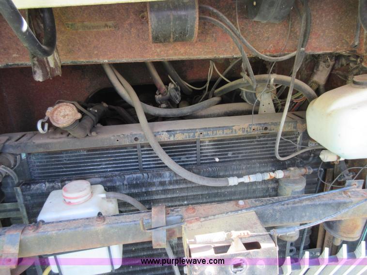 image for item BA9296 1983 Chevrolet P30 Winnebago Itasla Suncruiser RV