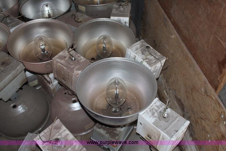 image for item BO9310 Approximately 50 shop lights