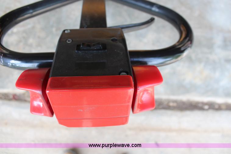 image for item BO9362 Multiton electric pallet jack