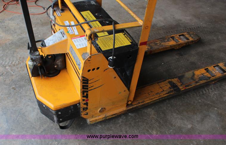 image for item BO9362 Multiton electric pallet jack