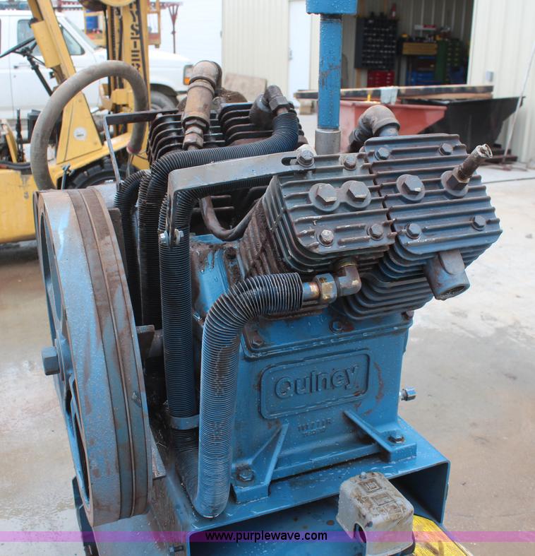 image for item BO9406 Quincy 155T15HP air compressor