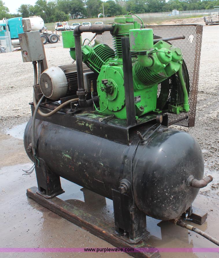 image for item BO9407 Wabco 4AWC air compressor