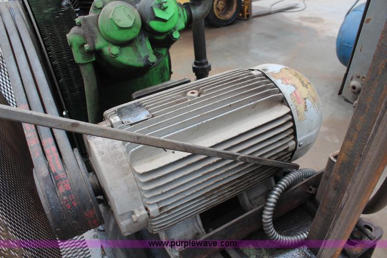 image for item BO9407 Wabco 4AWC air compressor