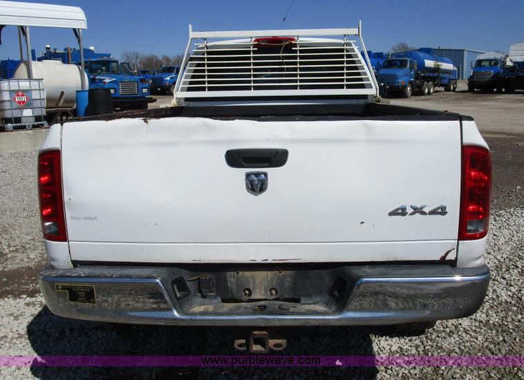 image for item D2327 2006 Dodge Ram 2500 pickup truck