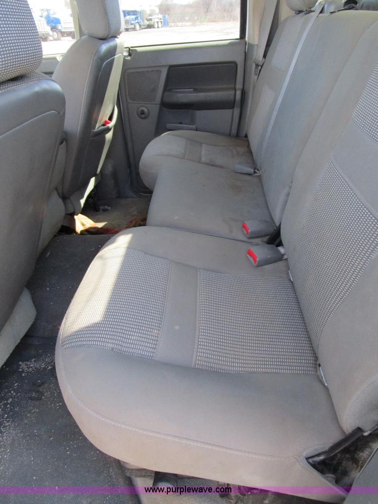 image for item D2327 2006 Dodge Ram 2500 pickup truck