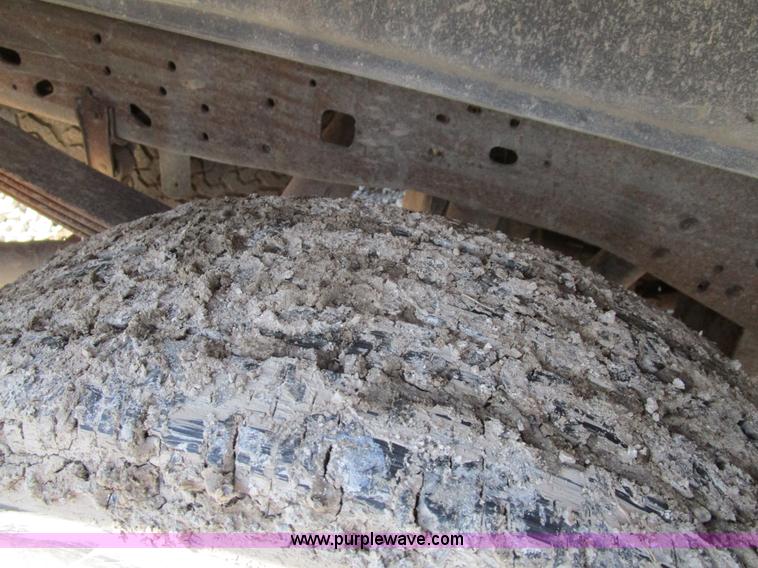 image for item D2331 2007 Ford F250 XL pickup truck