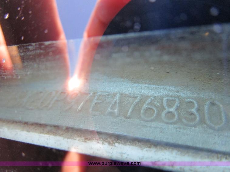 image for item D2331 2007 Ford F250 XL pickup truck