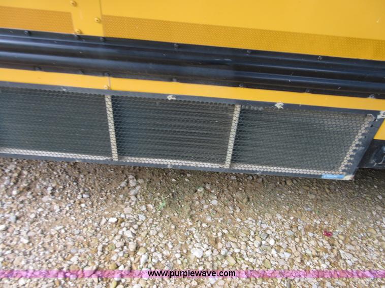 image for item D2448 2006 Ford E450 transit bus