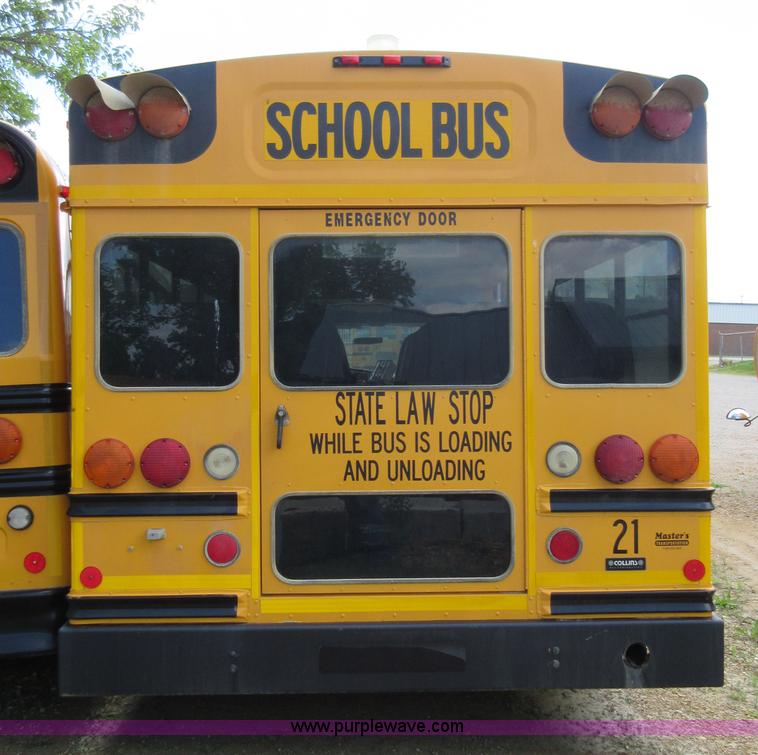 image for item D2449 2006 Ford E450 transit bus