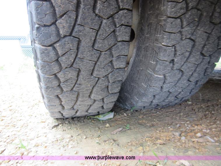 image for item D2449 2006 Ford E450 transit bus