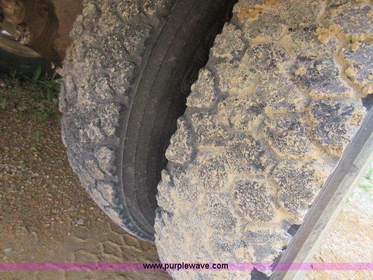 image for item D2450 1996 International 3800 school bus