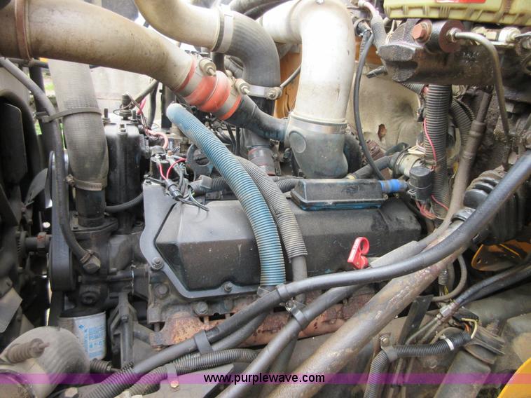 image for item D2450 1996 International 3800 school bus