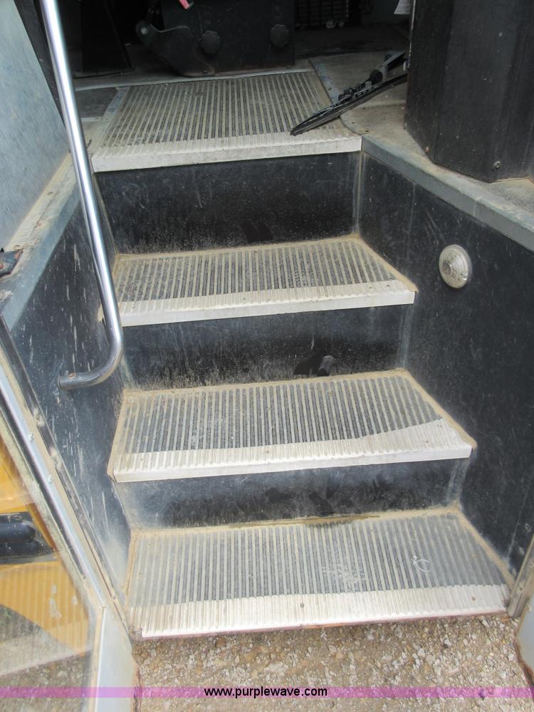 image for item D2450 1996 International 3800 school bus