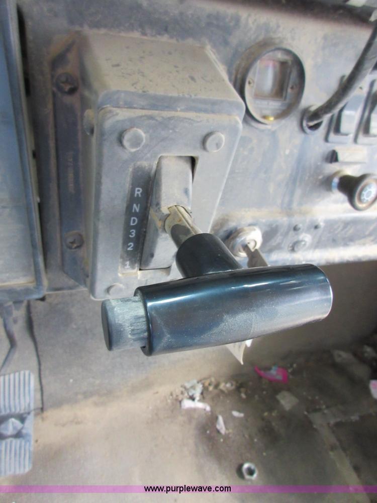 image for item D2450 1996 International 3800 school bus