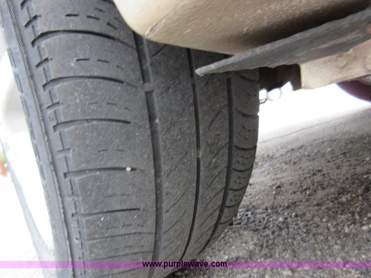 image for item D2460 2000 Ford Focus SE