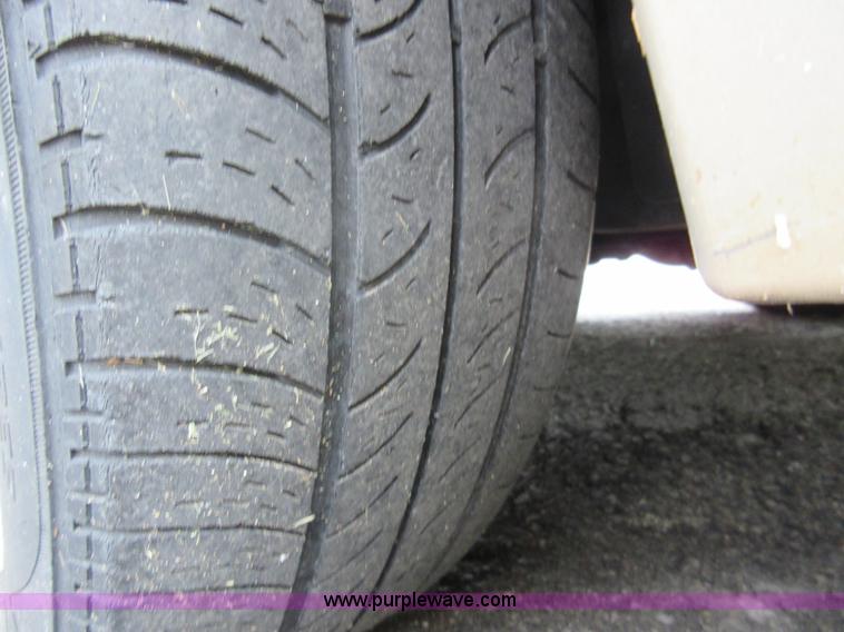 image for item D2460 2000 Ford Focus SE