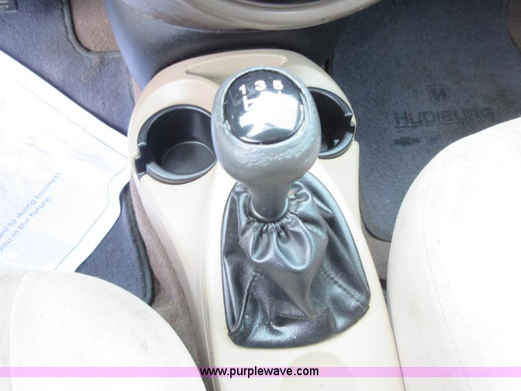 image for item D2460 2000 Ford Focus SE