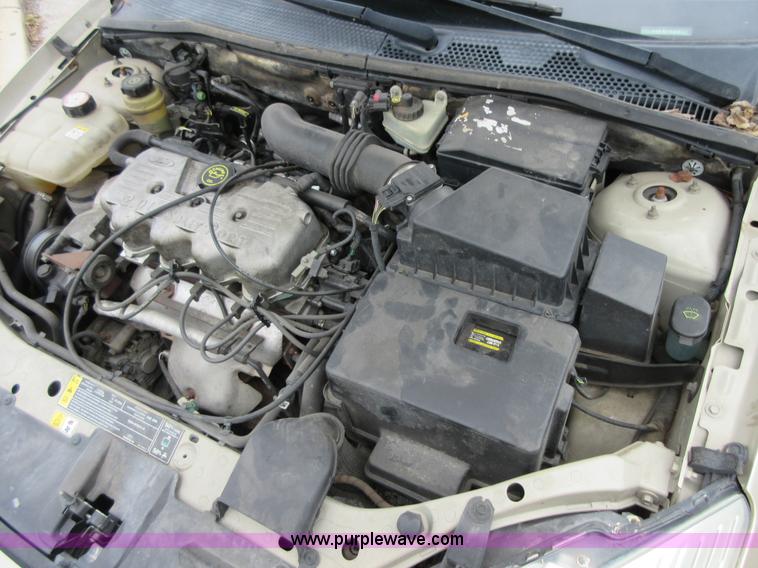 image for item D2460 2000 Ford Focus SE