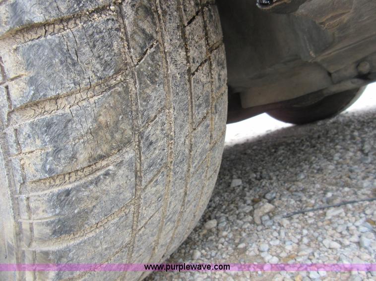 image for item D2462 2000 Pontiac Grand AM SE1