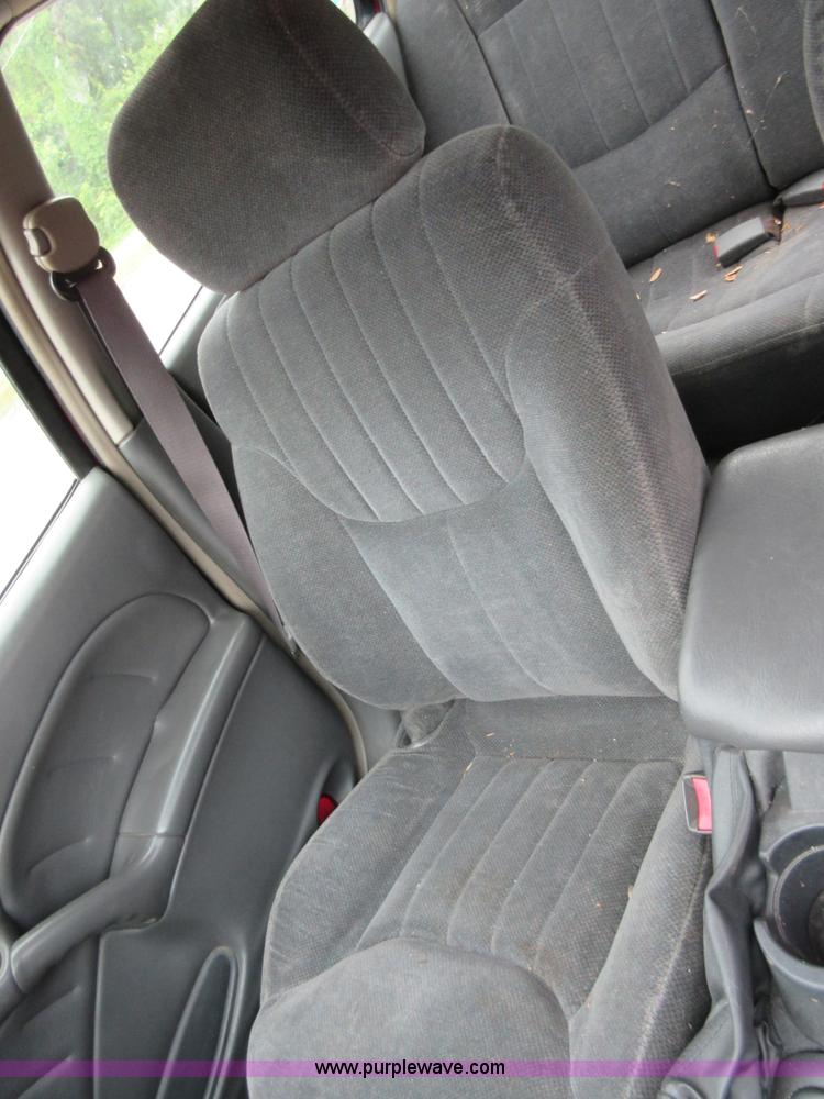 image for item D2462 2000 Pontiac Grand AM SE1