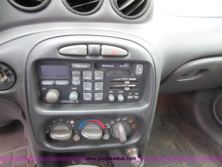 image for item D2462 2000 Pontiac Grand AM SE1