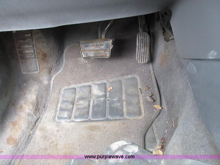 image for item D2462 2000 Pontiac Grand AM SE1