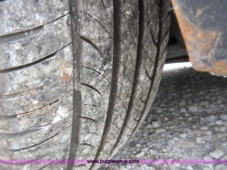 image for item D2463 2005 Ford Focus ZX4