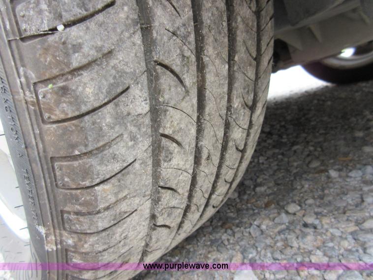 image for item D2463 2005 Ford Focus ZX4