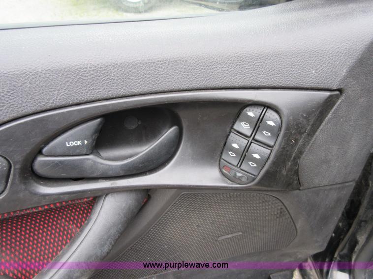 image for item D2463 2005 Ford Focus ZX4