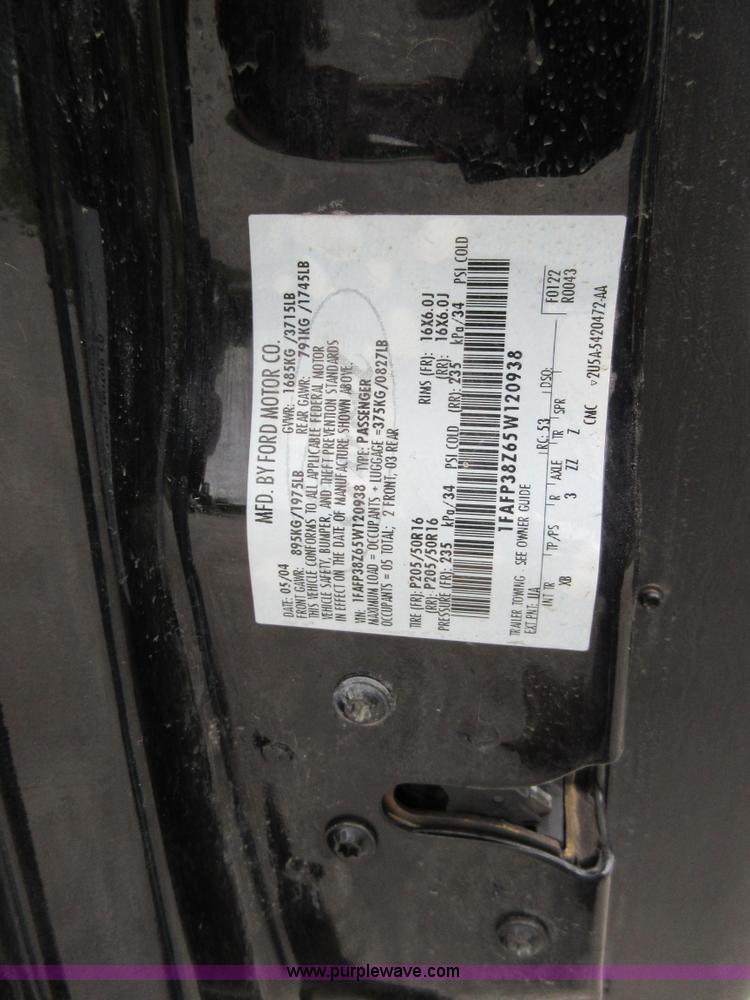 image for item D2463 2005 Ford Focus ZX4