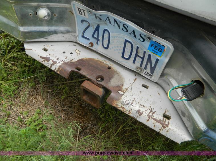 image for item D6127 1995 Ford F250 Super Duty XL SuperCab pickup truck