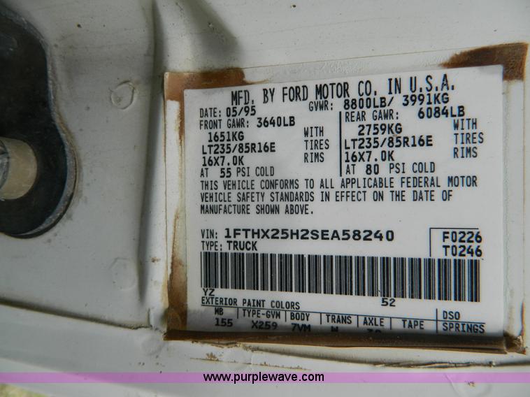 image for item D6127 1995 Ford F250 Super Duty XL SuperCab pickup truck