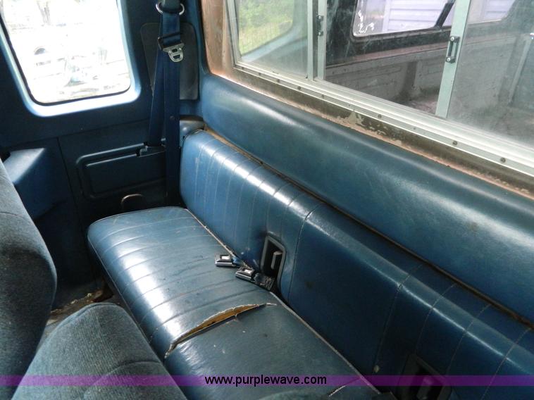 image for item D6127 1995 Ford F250 Super Duty XL SuperCab pickup truck