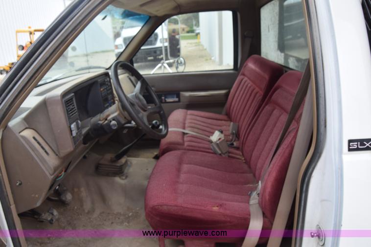 image for item E6393 1993 GMC Sierra 3500 dump bed pickup truck