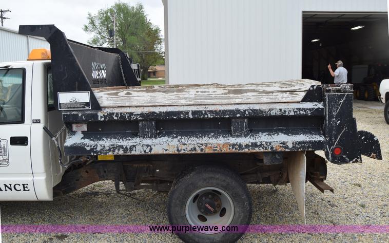 image for item E6393 1993 GMC Sierra 3500 dump bed pickup truck