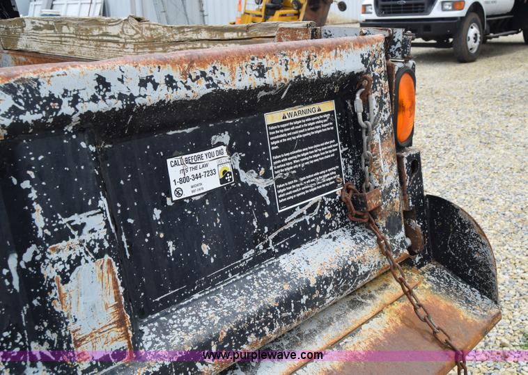 image for item E6393 1993 GMC Sierra 3500 dump bed pickup truck