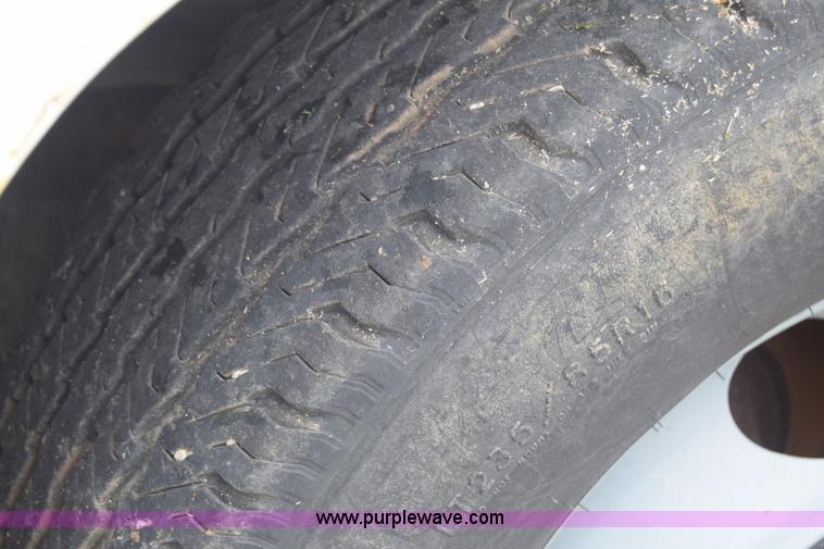 image for item E6393 1993 GMC Sierra 3500 dump bed pickup truck