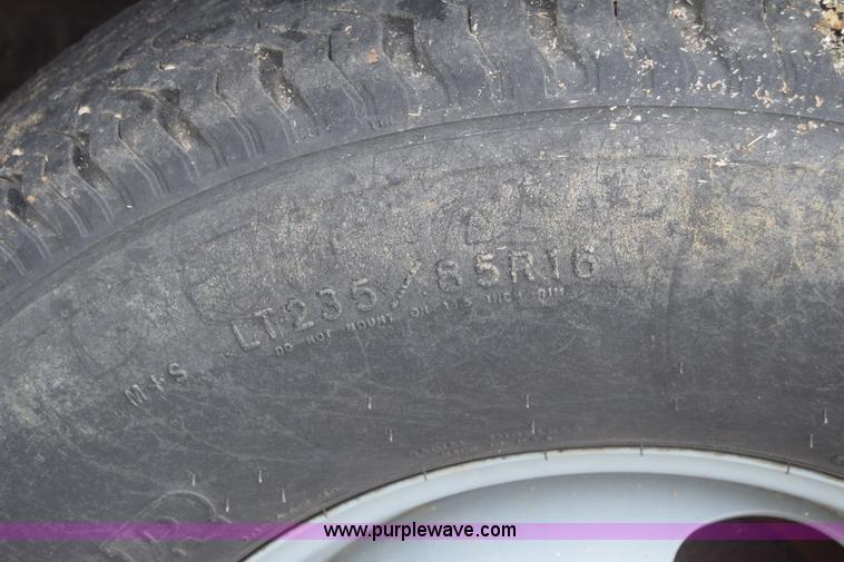 image for item E6393 1993 GMC Sierra 3500 dump bed pickup truck