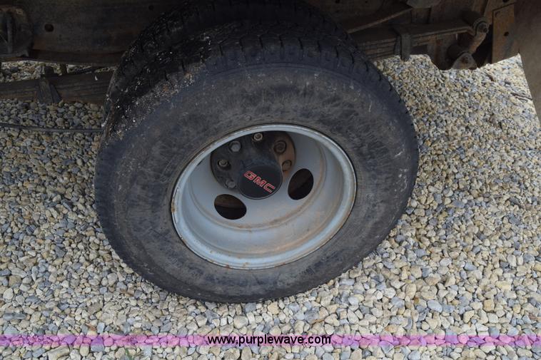 image for item E6393 1993 GMC Sierra 3500 dump bed pickup truck