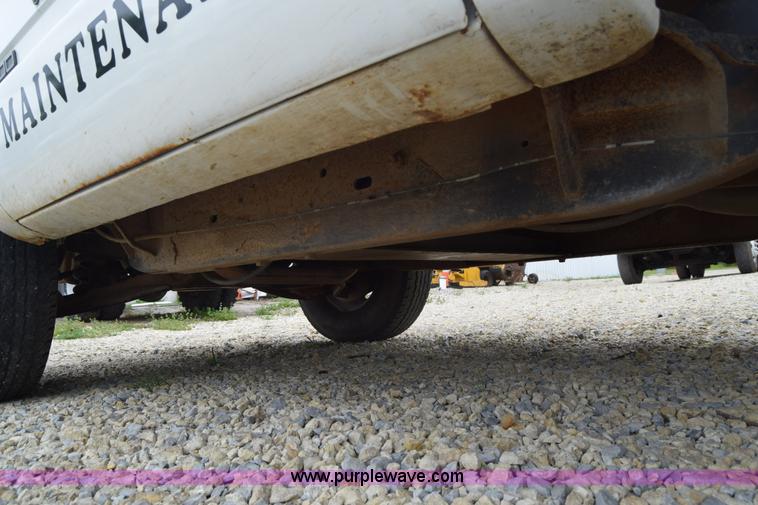 image for item E6393 1993 GMC Sierra 3500 dump bed pickup truck